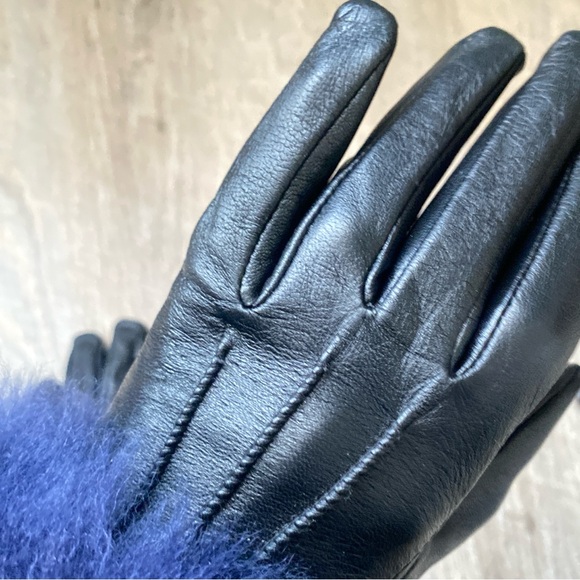 Fownes Brothers Leather Gloves
(NWT) with Fur Cuffs Sz M - Picture 9 of 14